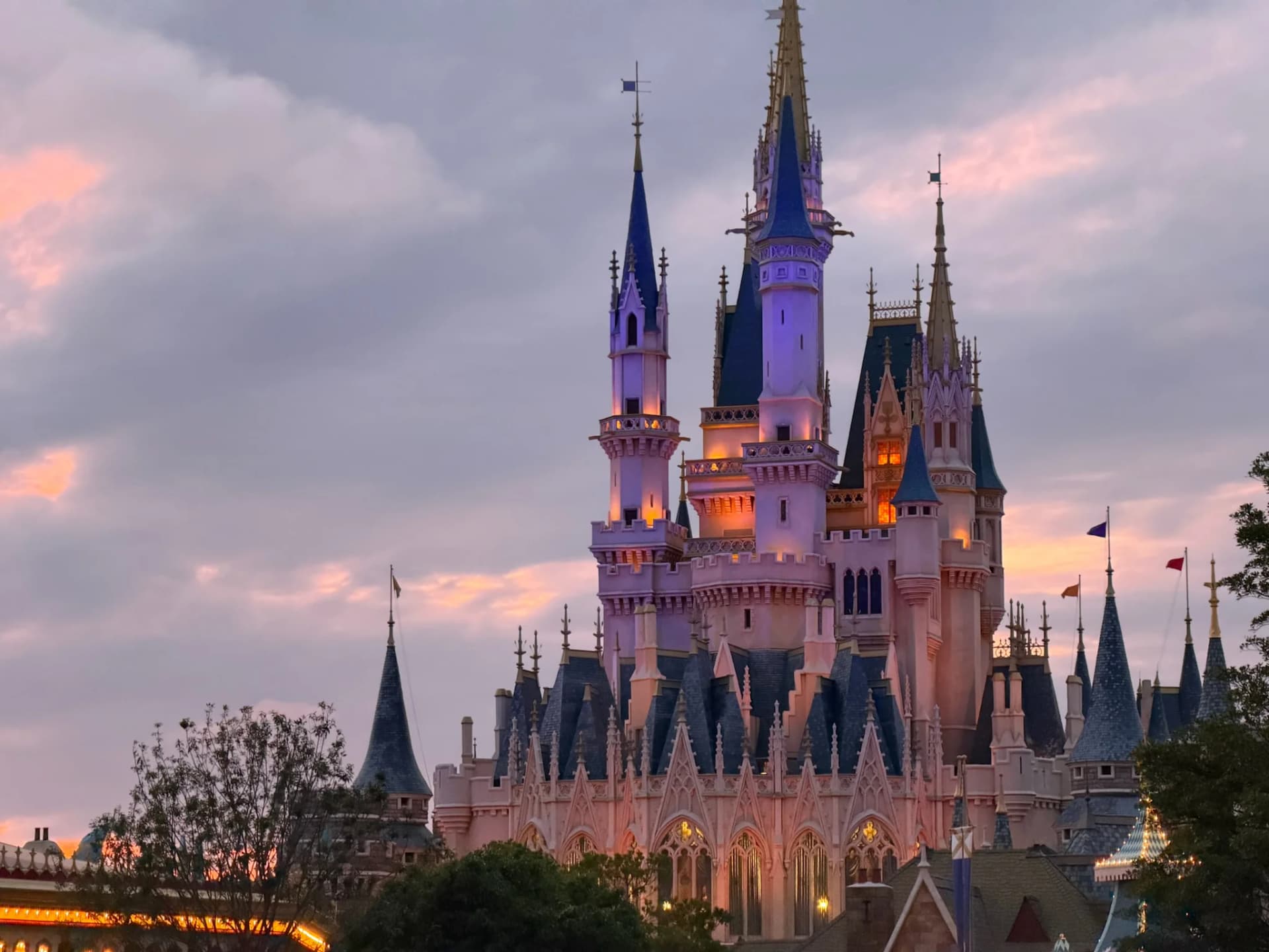 Cinderella Castle at dusk, Tokyo Disneyland, Urayasu, Chiba