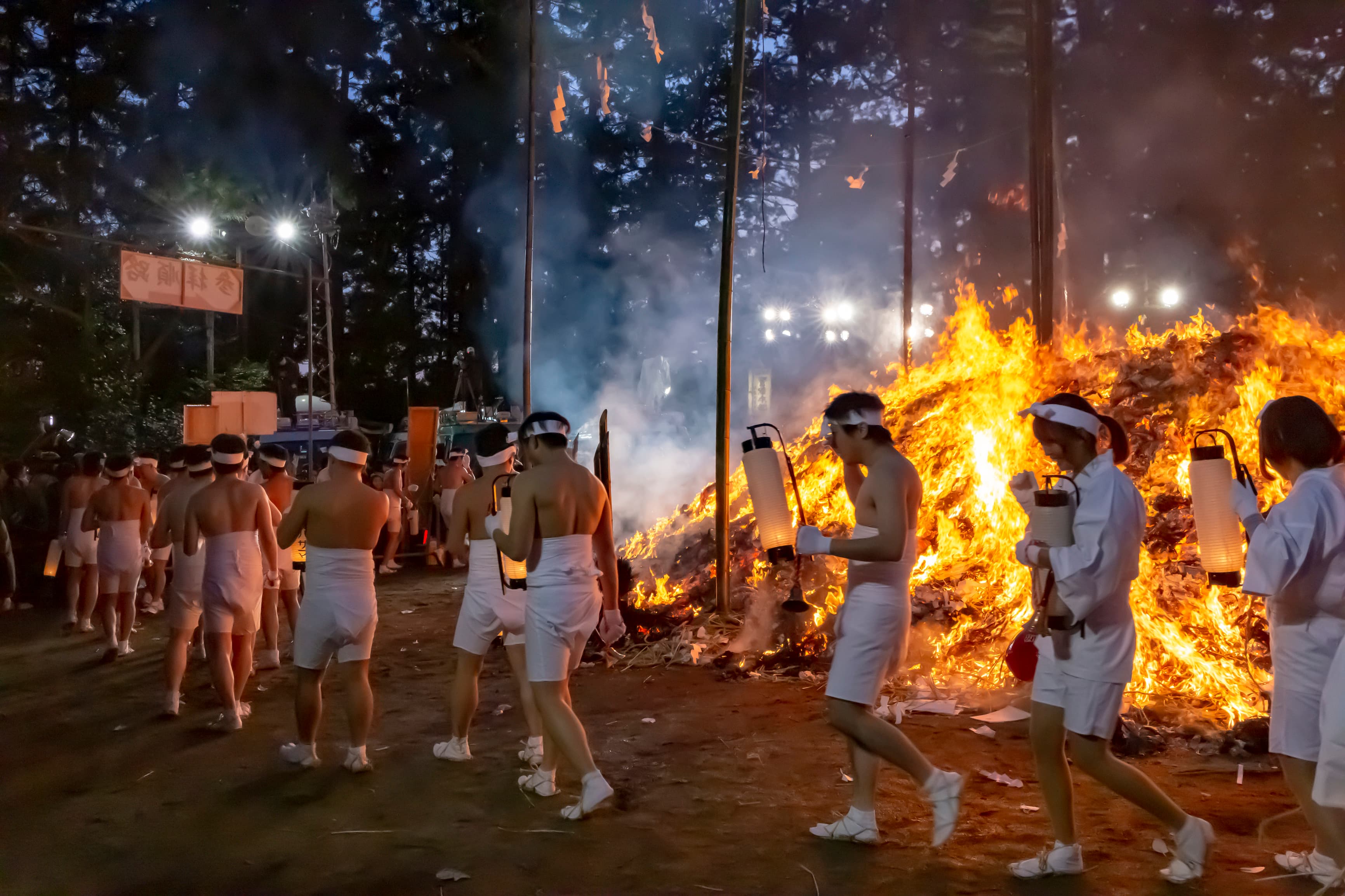 Dontosai Hadaka-mairi at Osaki Hachimangu Shrine