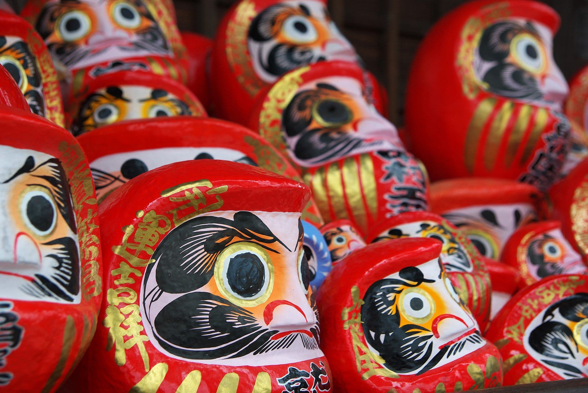 Daruma dolls at Daruma-ji