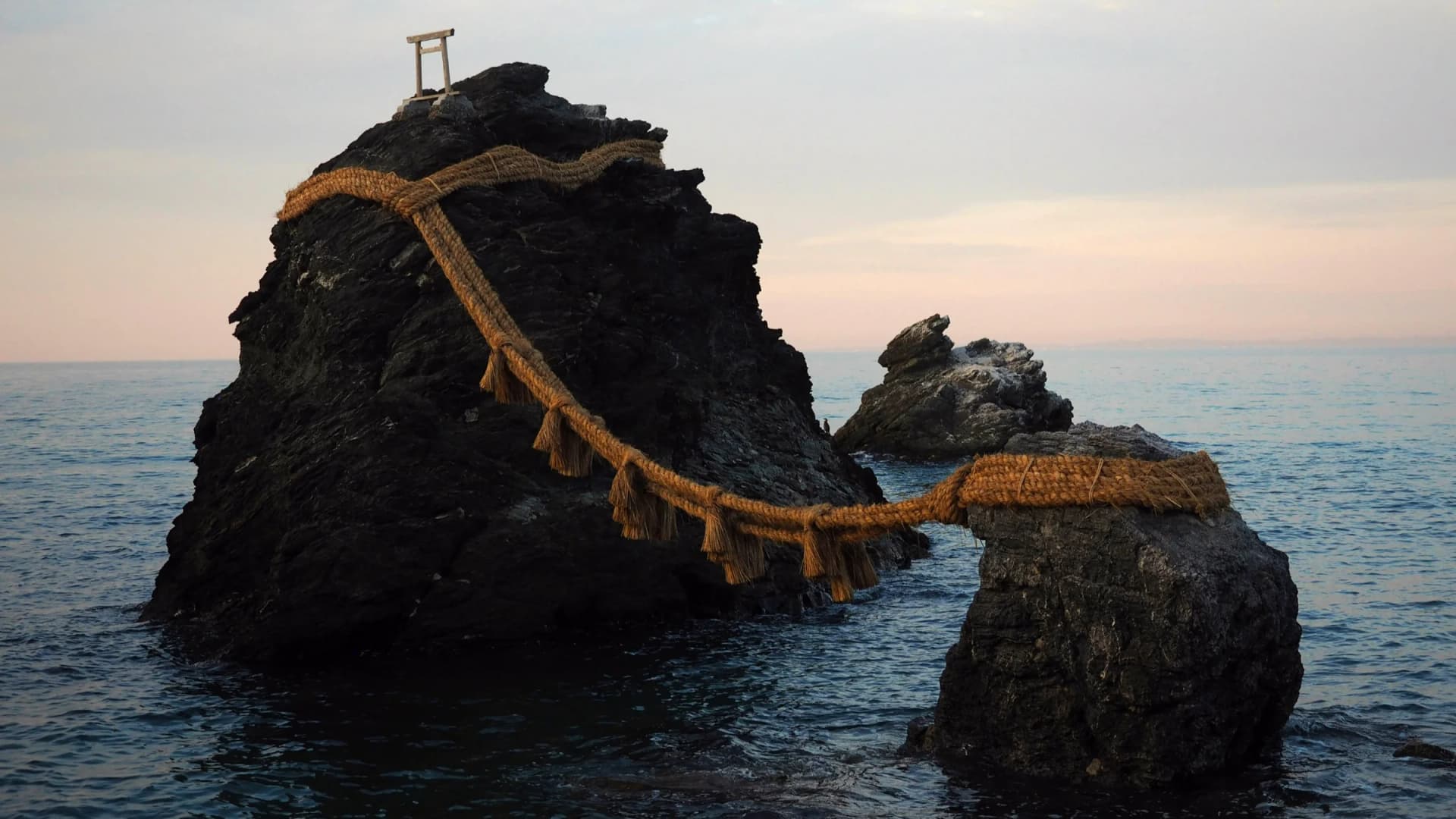 Meoto Iwa Futaminoura Bay