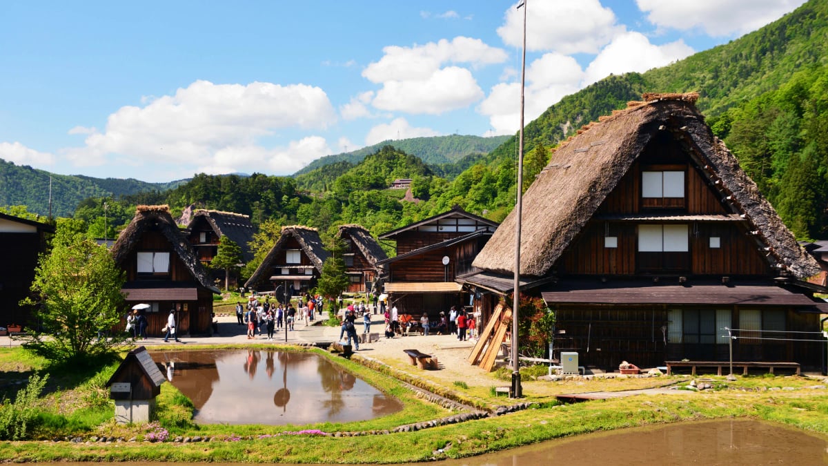 Historic Villages of Shirakawa-gō