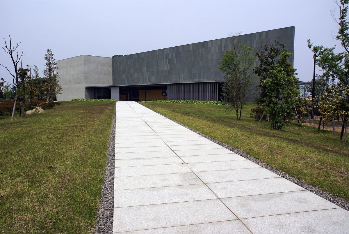 Kagawa Prefectural Higashiyama Kaii Setouchi Art Museum