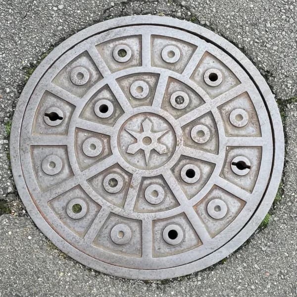 Manhole Design in Kyoto