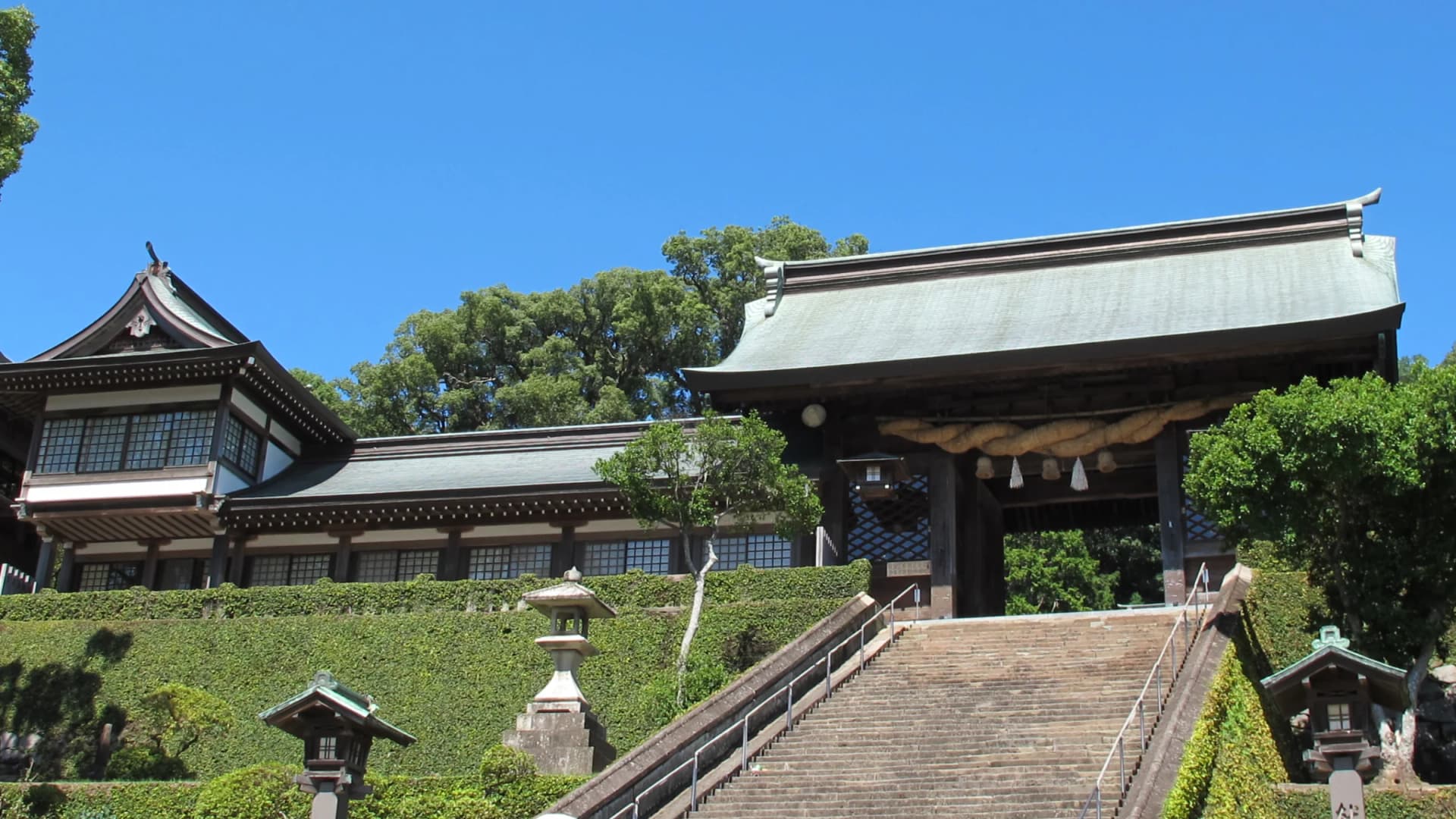 Stone steps lead up to Suwa Shrine, Nagasaki