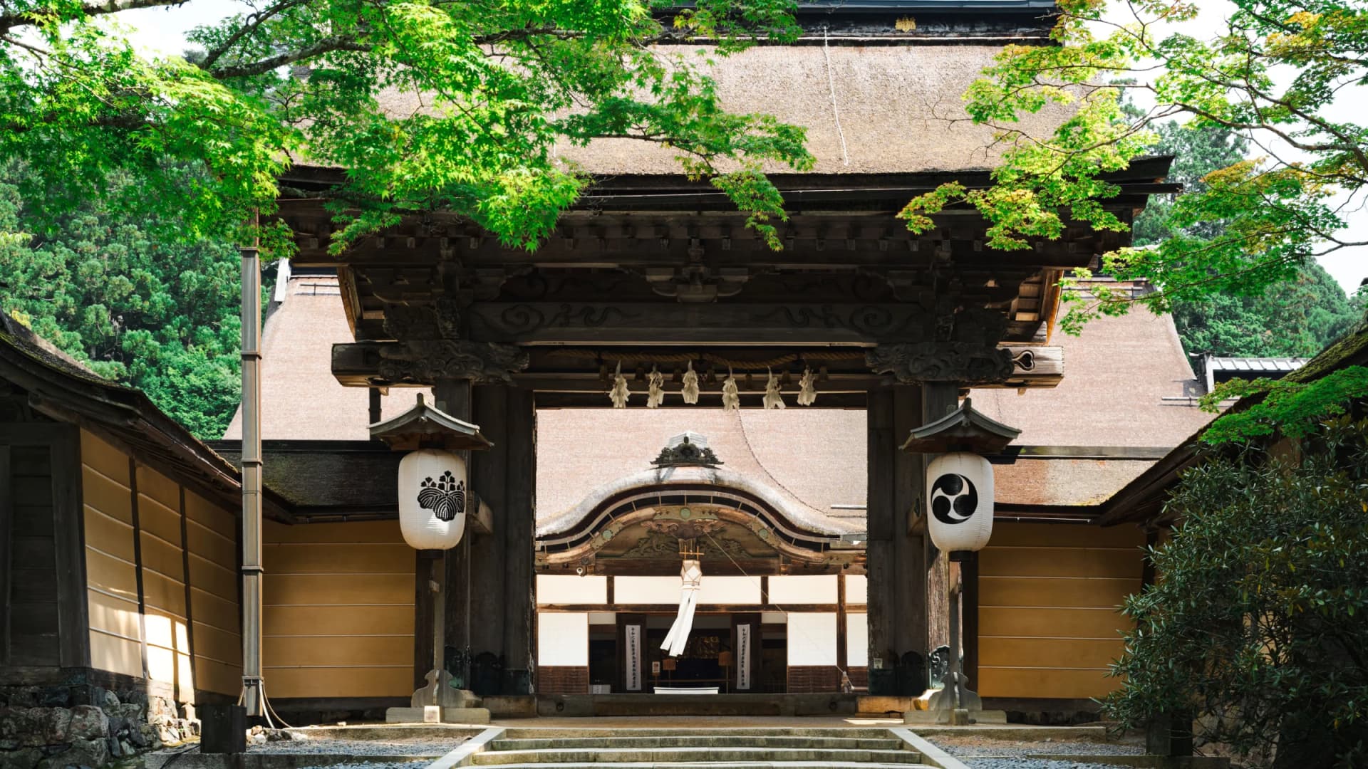 The thatched main gate of Kongobuji, head temple of Shingon Buddhism, Koyasan, Wakayama
