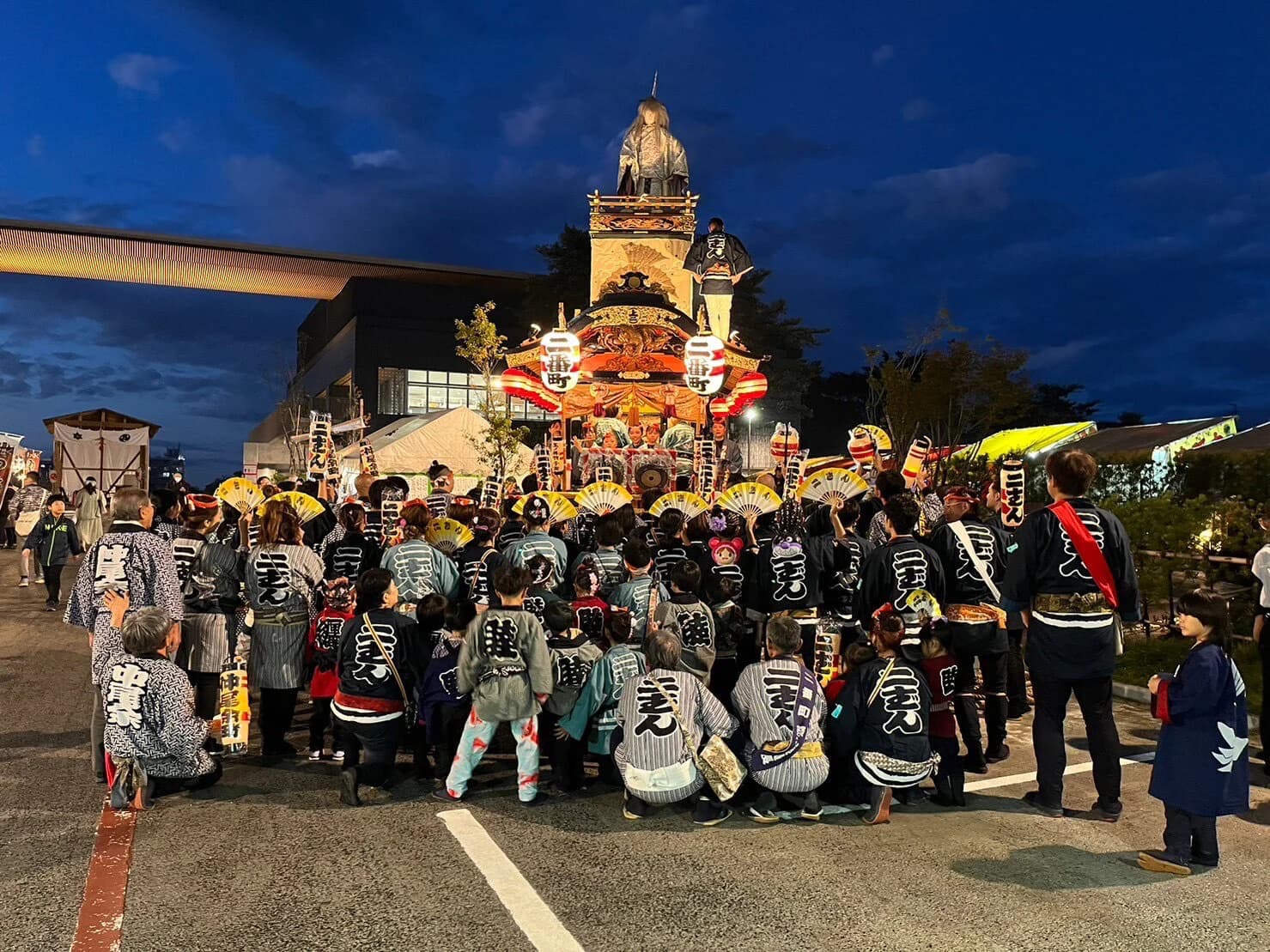 Nibancho float at dusk during Sakura Autumn Festival, Sakura, Chiba