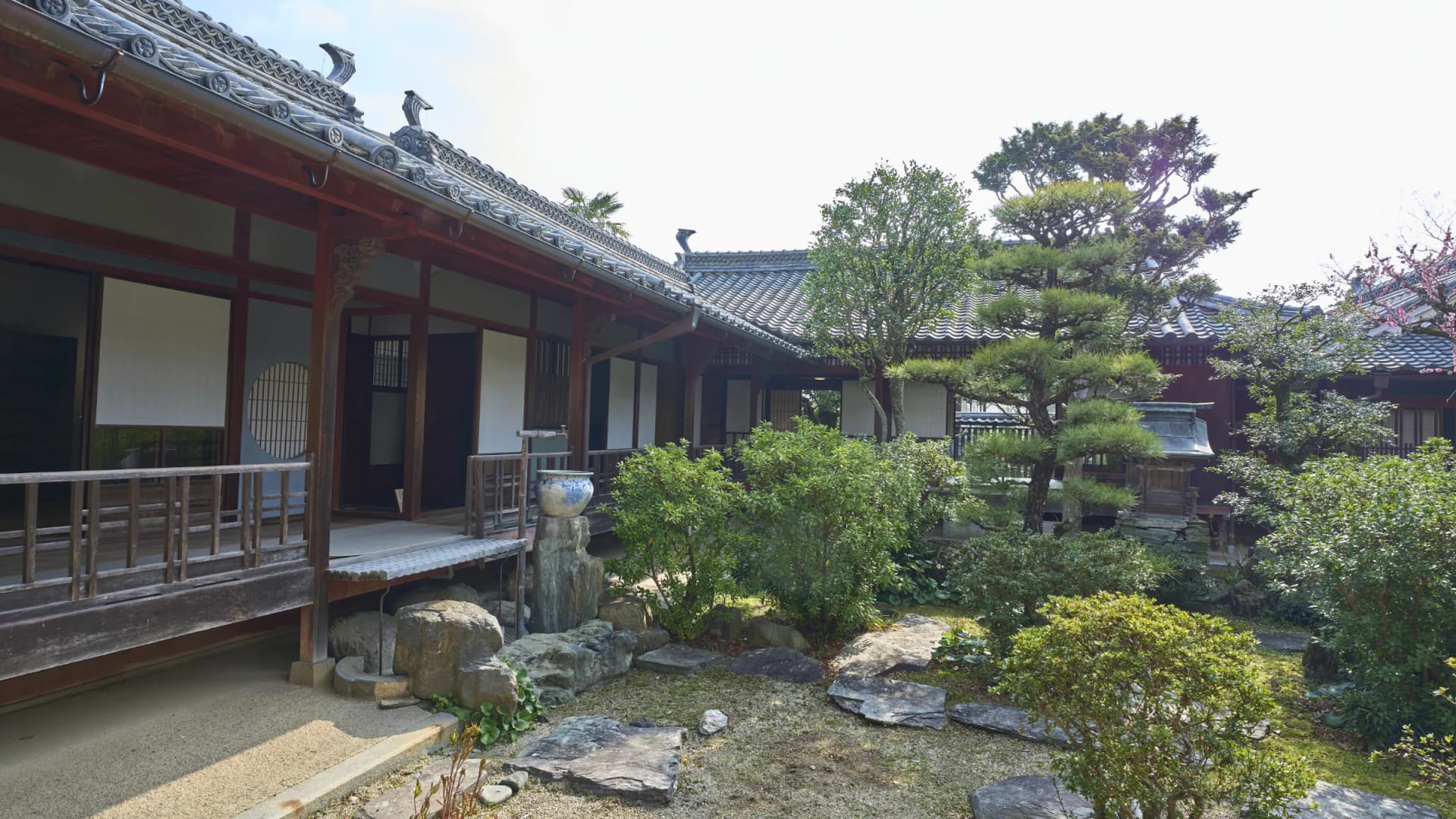 The garden at the Kamihaga Residence, Uchiko, Ehime