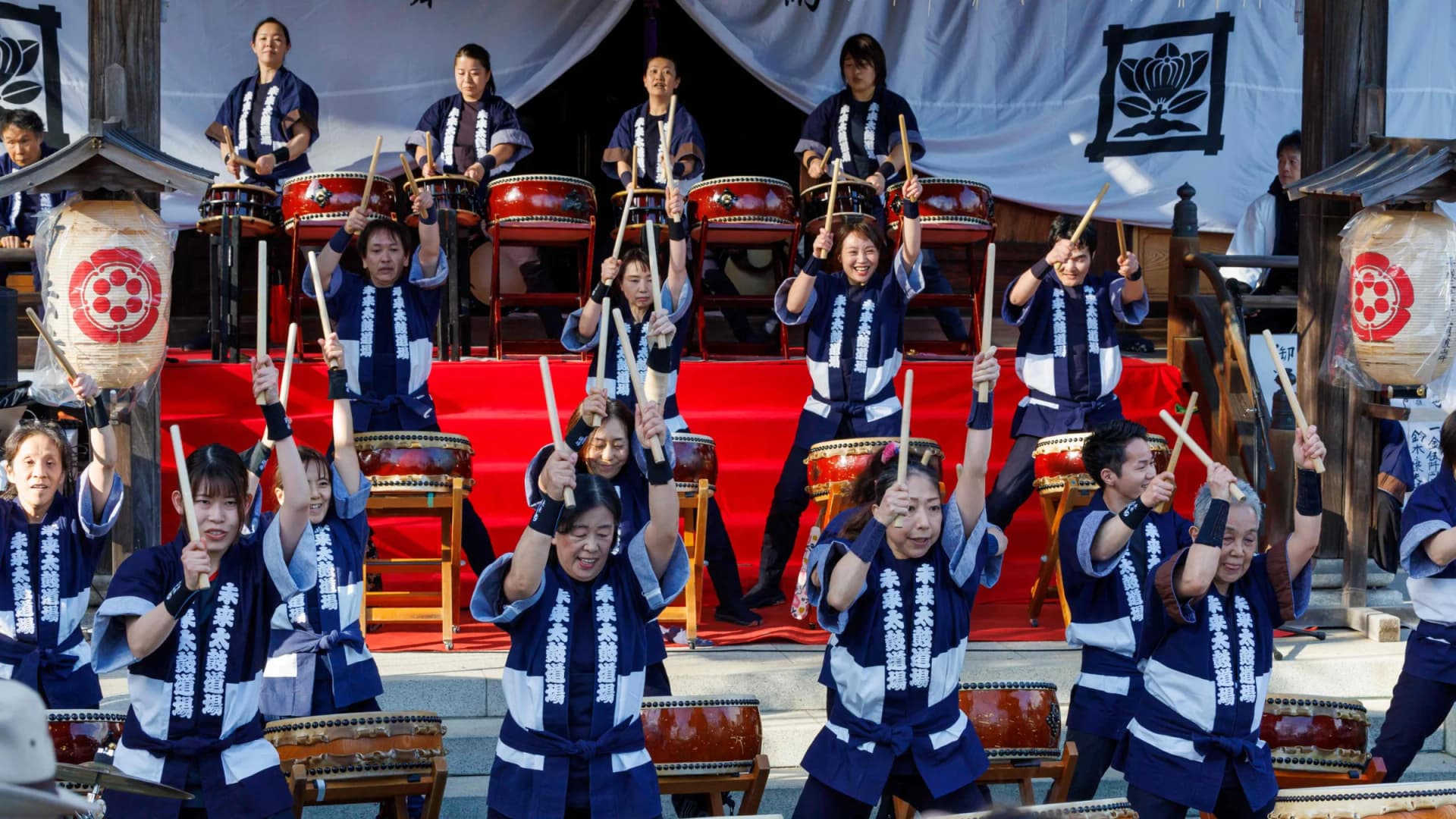 Taiko drum performance at the Sugita Plum Festival, Myōhōji Temple