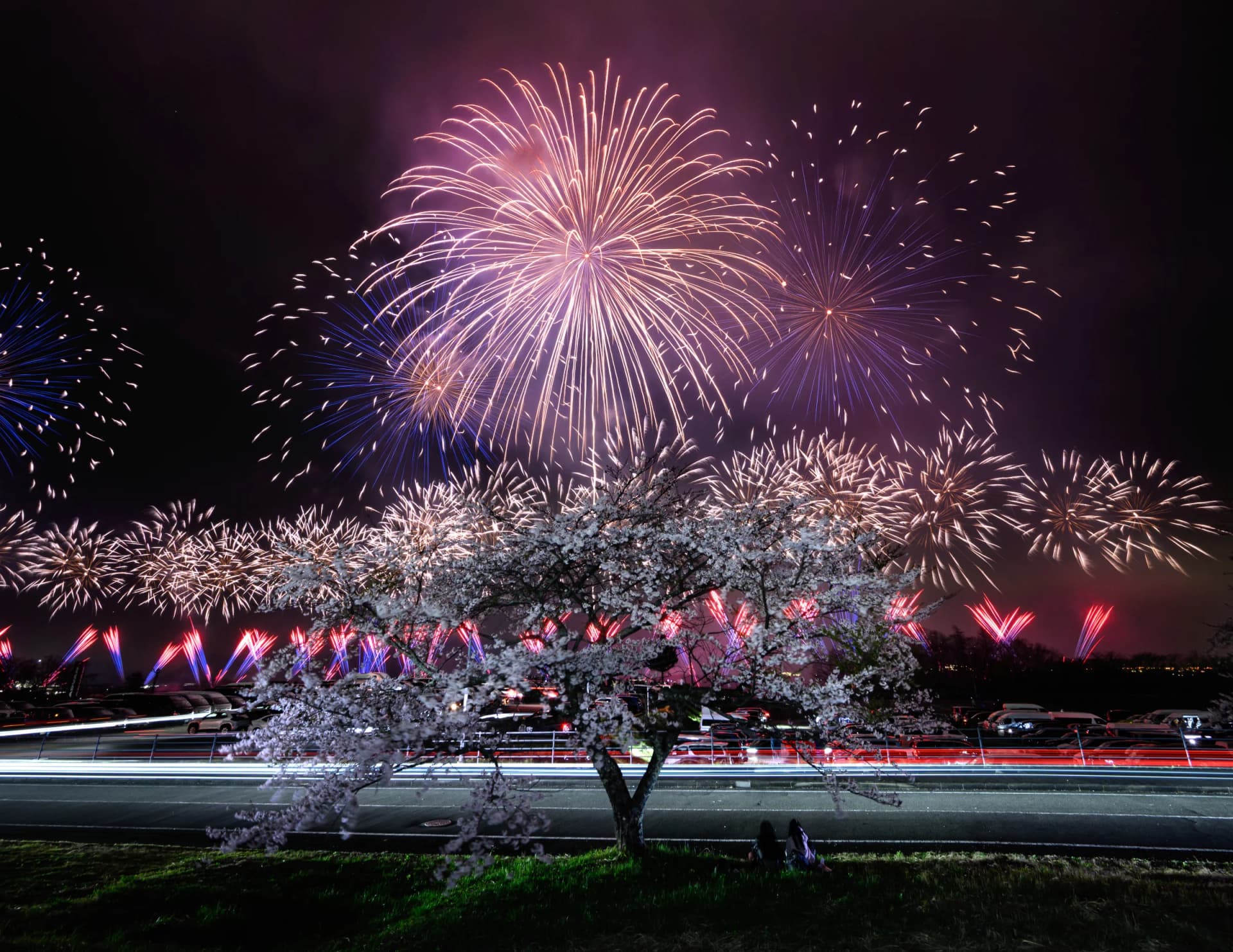 Mount Fuji Fireworks vs Speedway – Sakura View, Oyama, Shizuoka