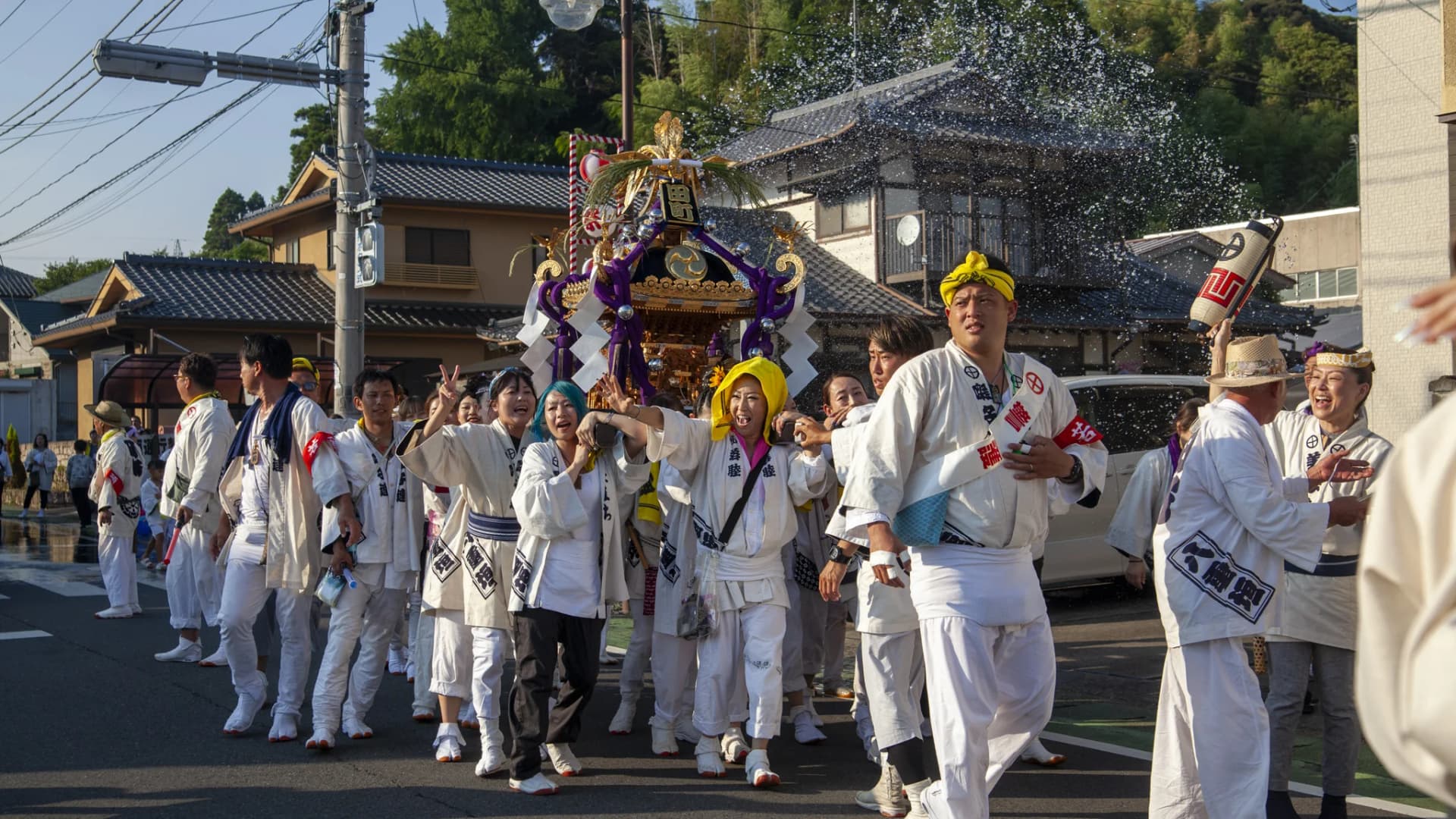 Yaegaki Shrine Gion Festival: mikoshi procession, Sosa, Chiba