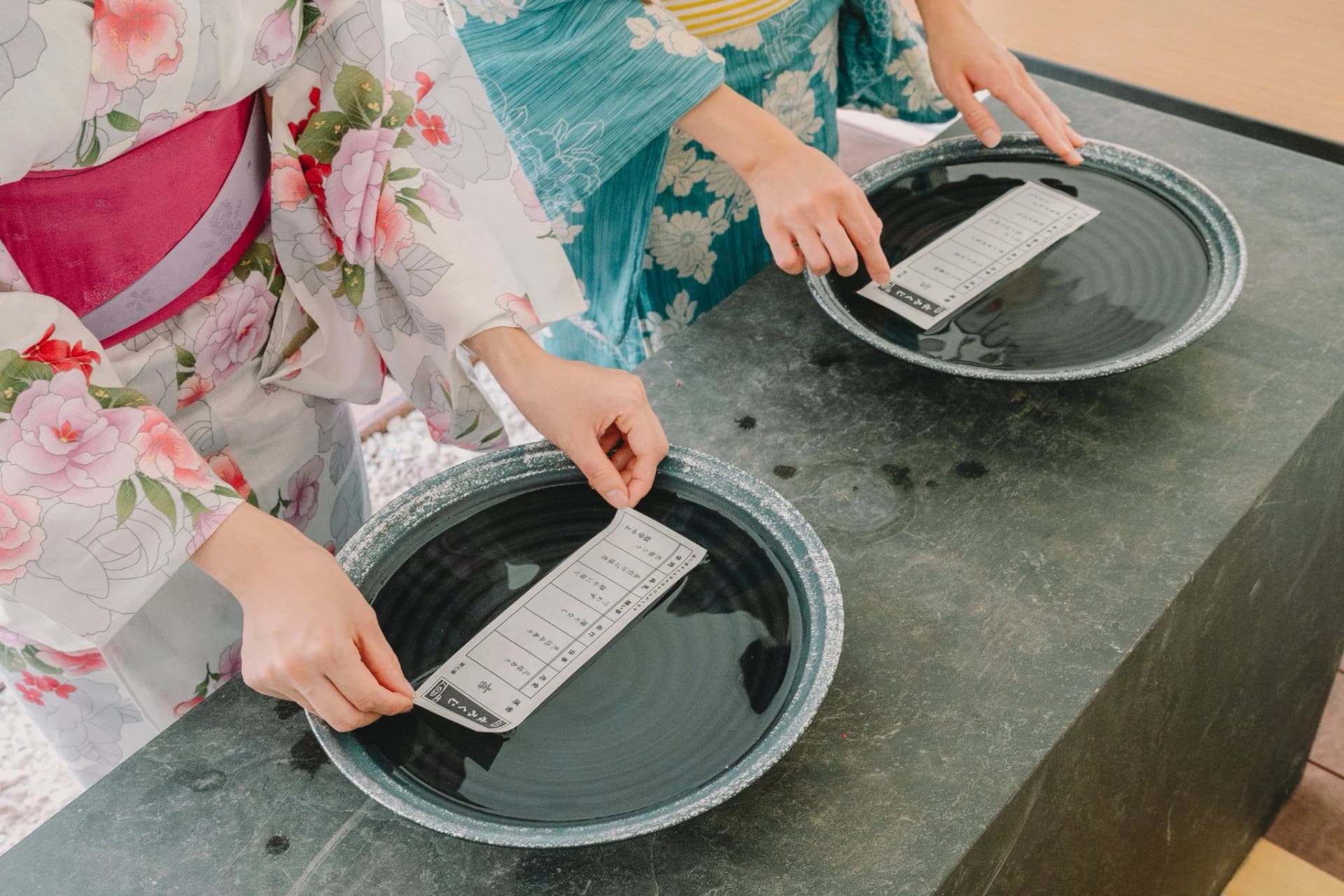 Water Fortune-Telling at the Tanabata Sky Lantern Festival