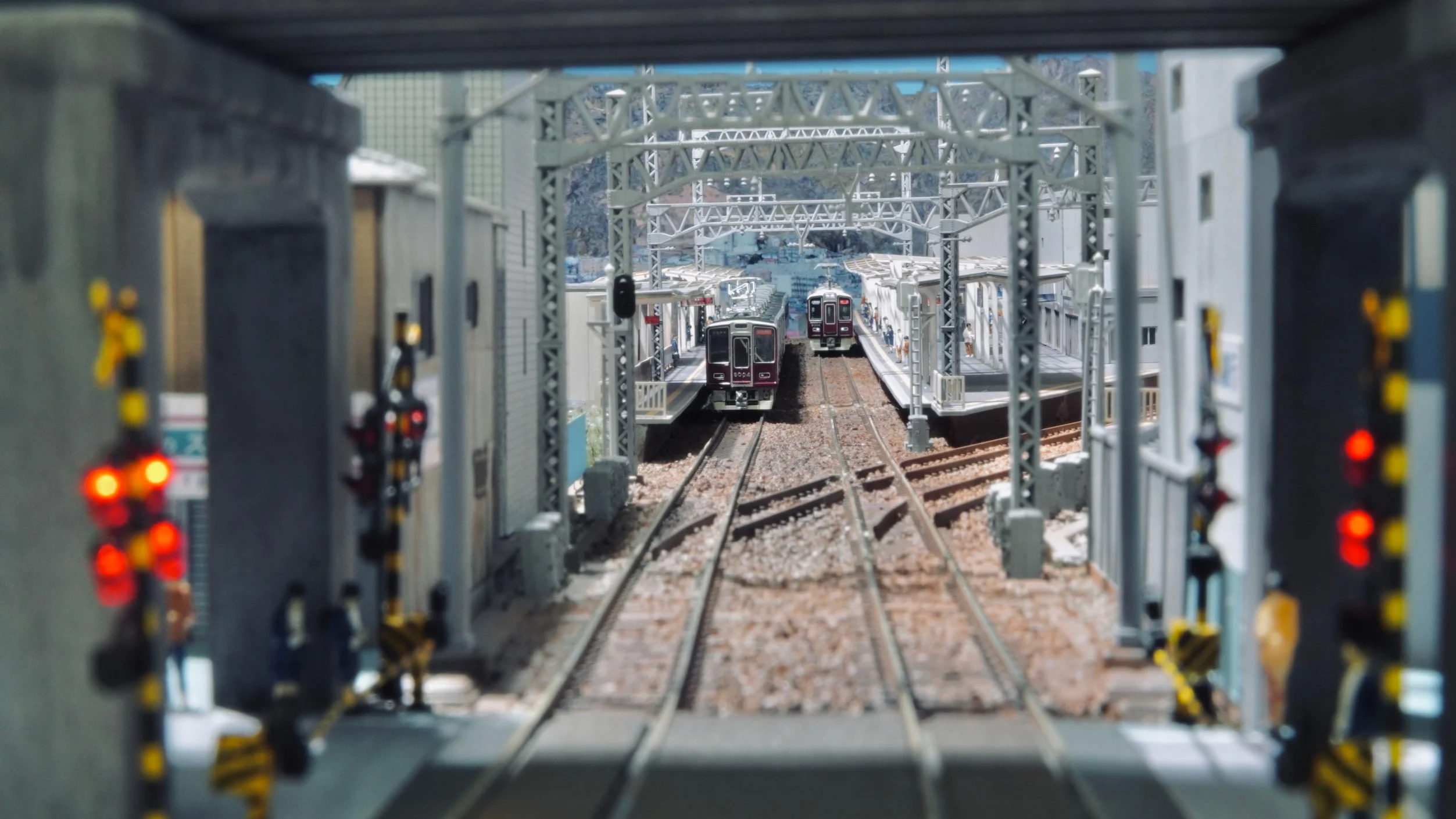 Miniature of Hankyu Ishibashi Handai-mae Station by MAJIRI (Cityscape Studio) – exhibited at Small Worlds Museum (2024)